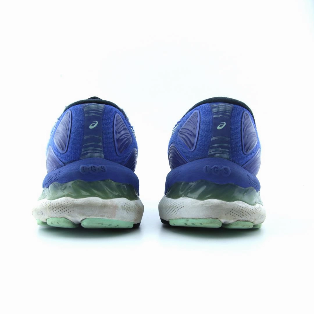 ASICS GEL-NIMBUS 23 lightweight athletic shoe visuals