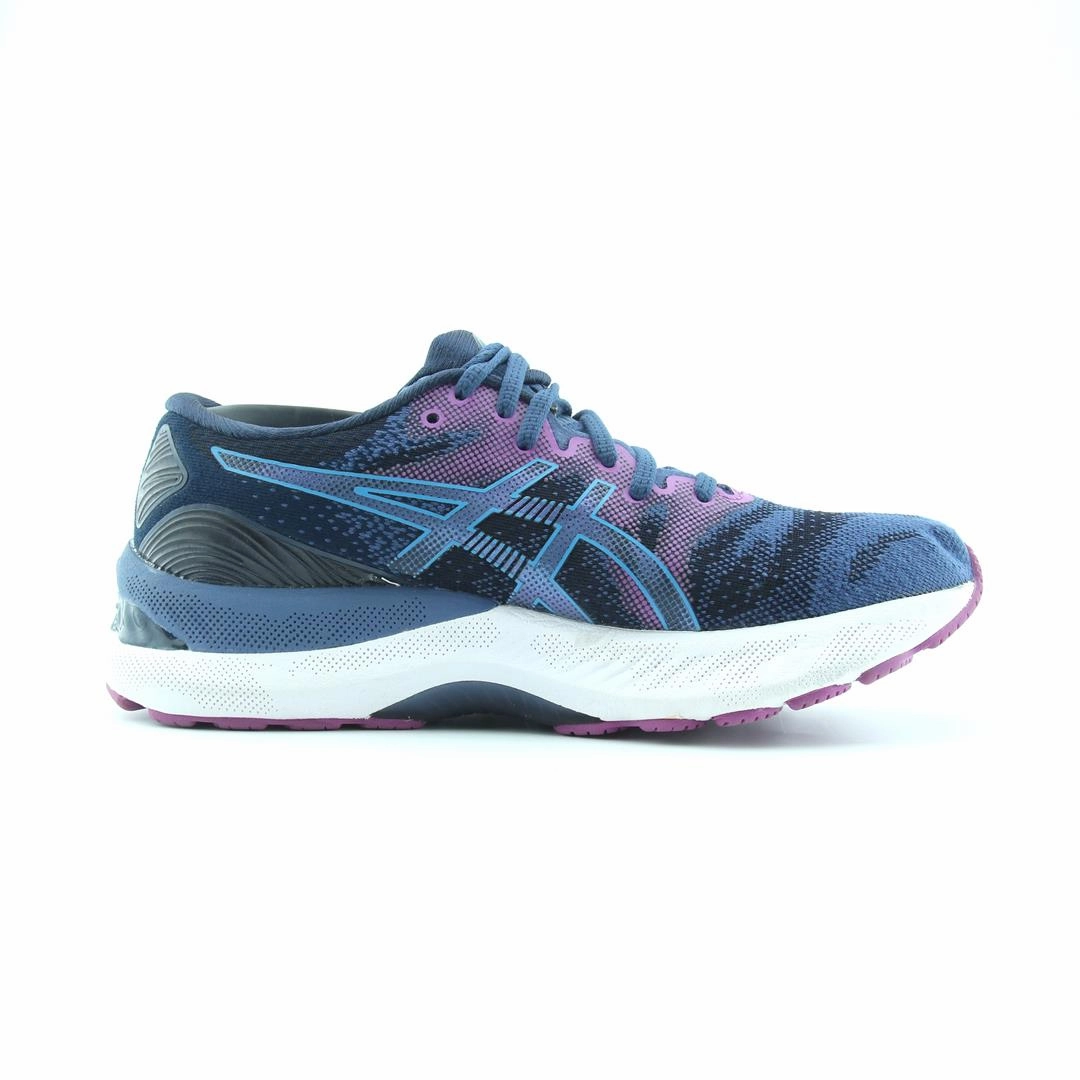 ASICS GEL-NIMBUS 23 performance running shoe photos
