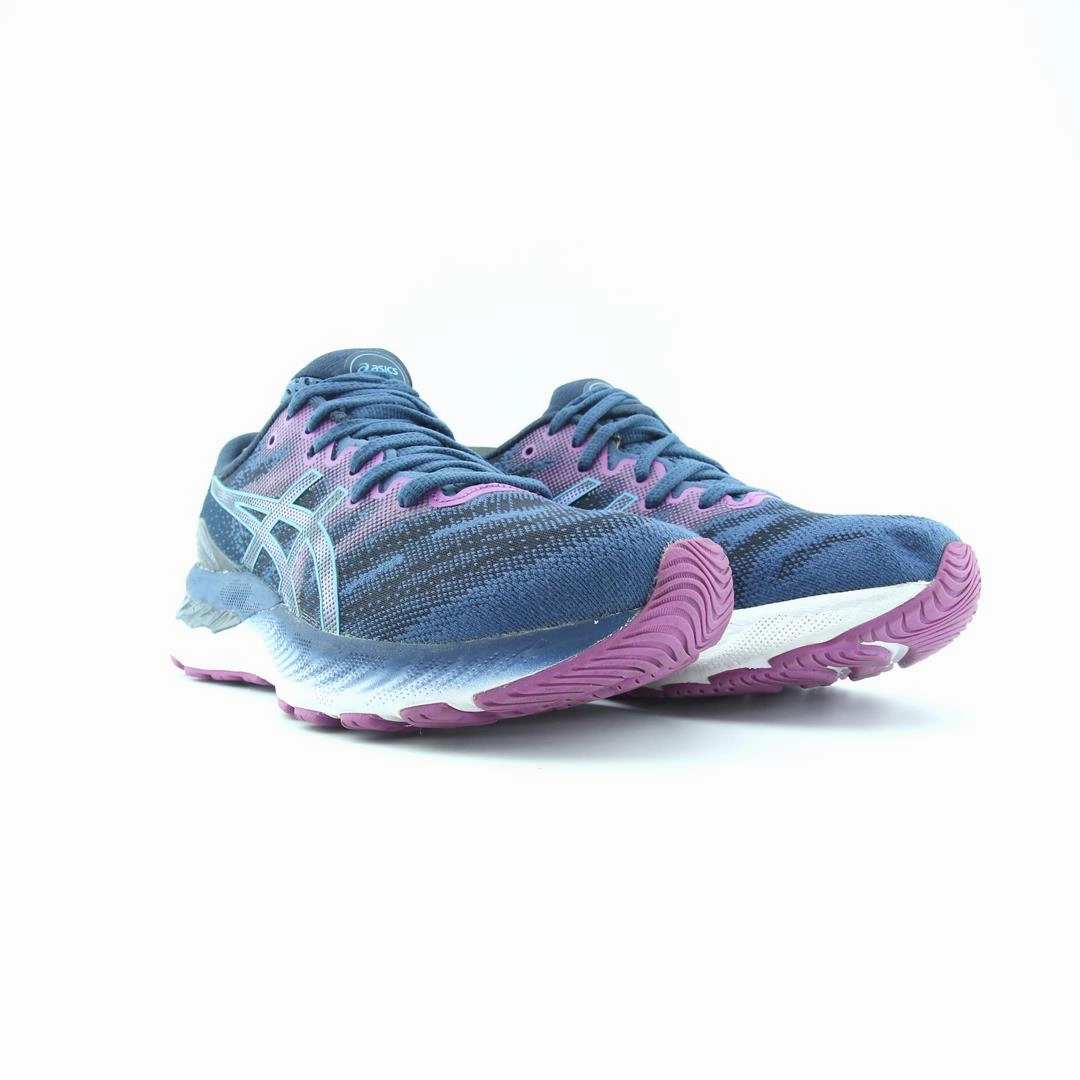 ASICS GEL-NIMBUS 23 performance running shoe photos