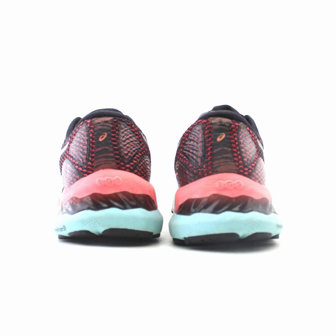ASICS GEL-NIMBUS 23 sporty Asics footwear images