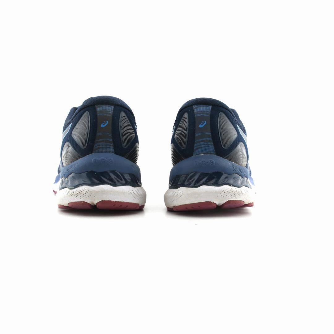 ASICS GEL-NIMBUS 23 sporty Asics footwear images