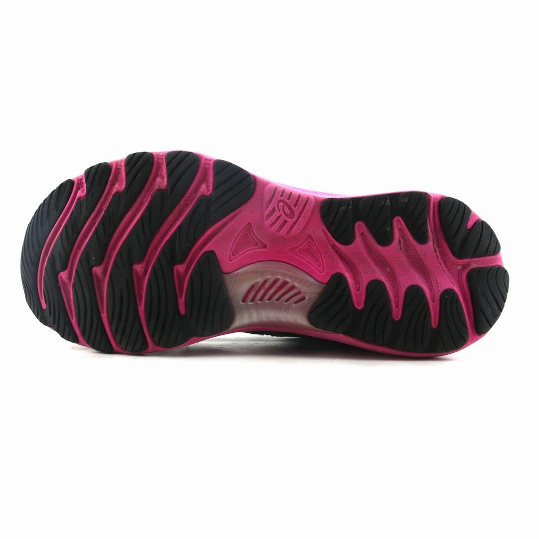ASICS GEL NIMBUS 23 sporty Asics footwear images