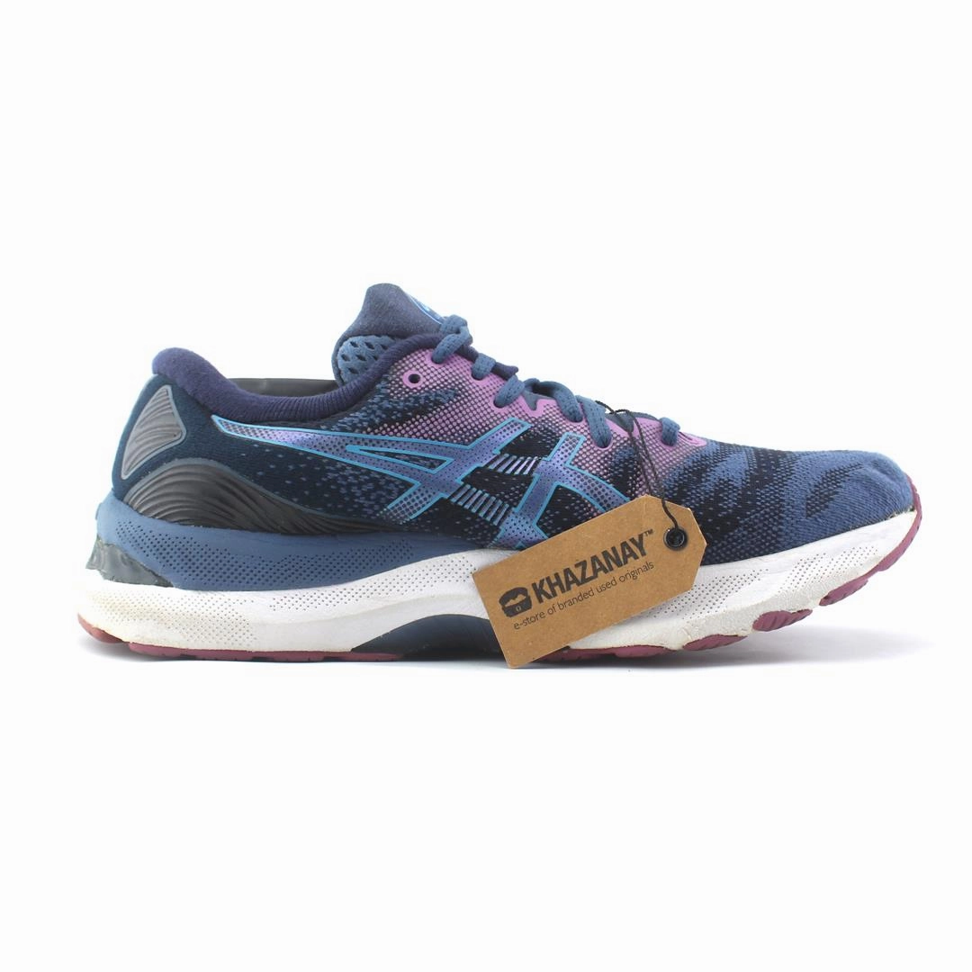 ASICS GEL NIMBUS 23 sporty Asics footwear images