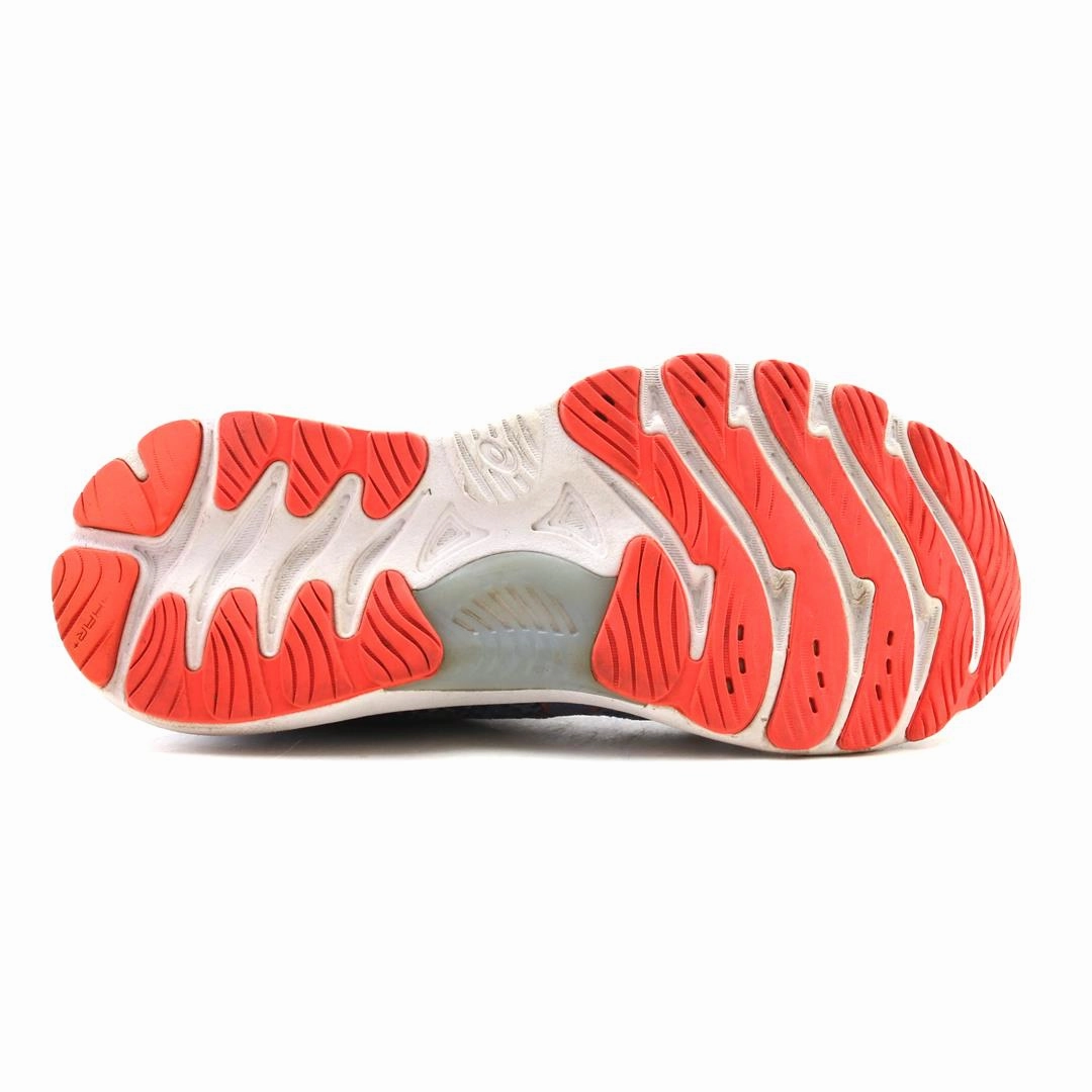ASICS GEL-NIMBUS 23 sporty Asics footwear images