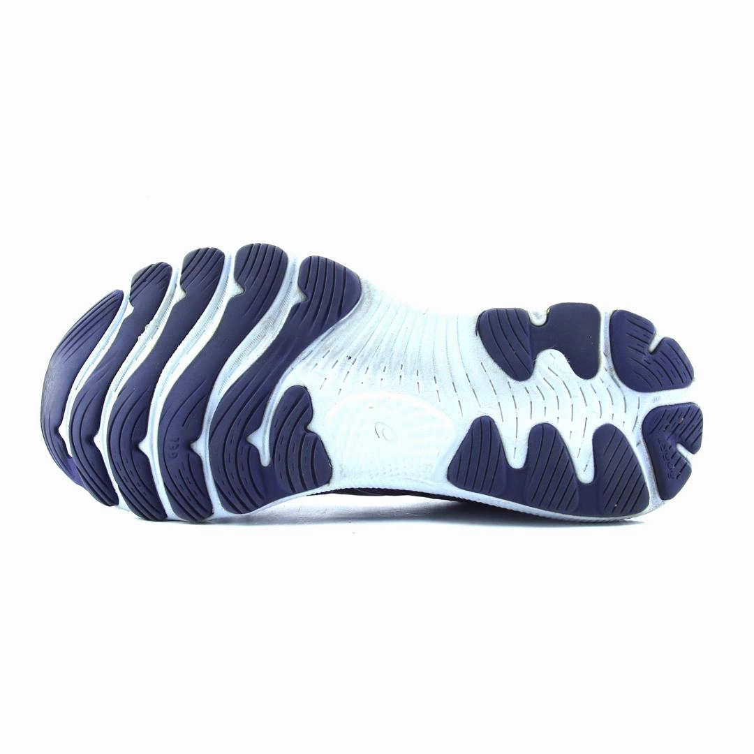 ASICS GEL-NIMBUS 24 lightweight athletic shoe visuals