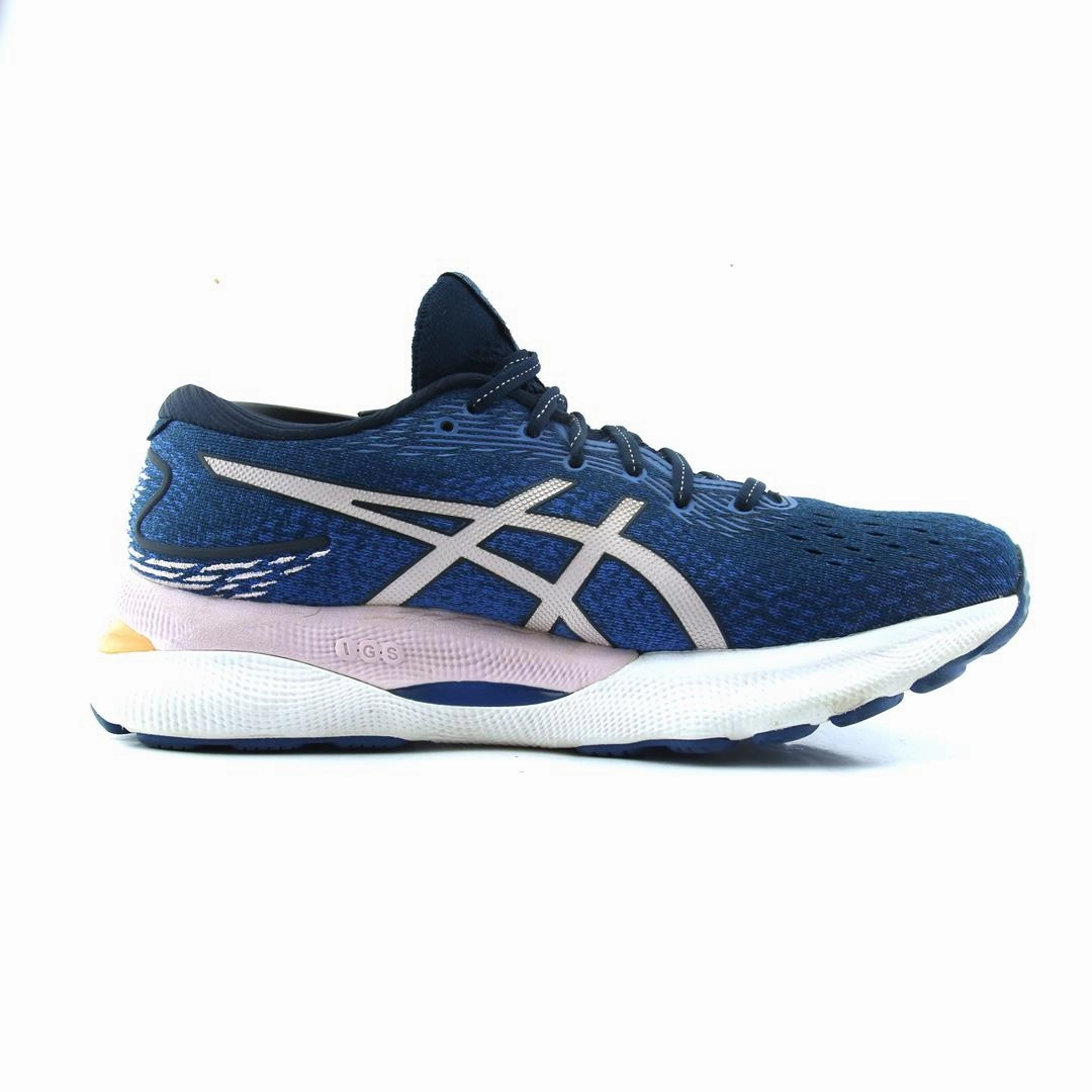 ASICS GEL-NIMBUS 24 performance running shoe photos