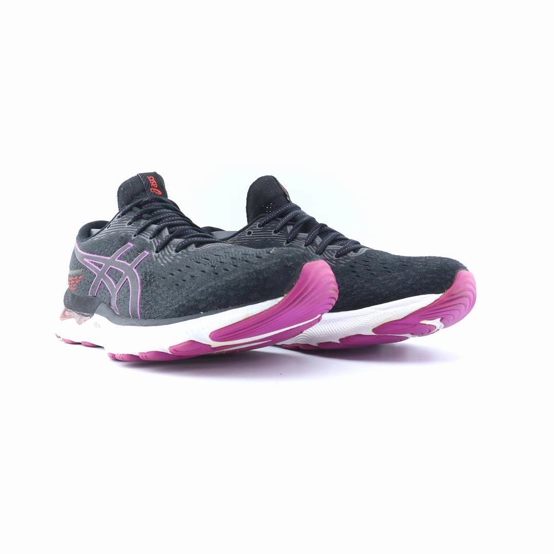 ASICS GEL-NIMBUS 24 performance running shoe photos