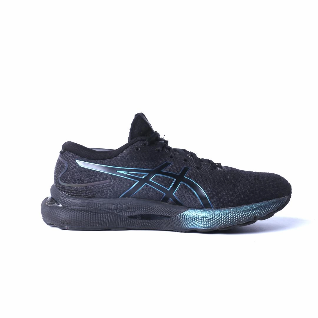 ASICS GEL NIMBUS 24 performance running shoe photos