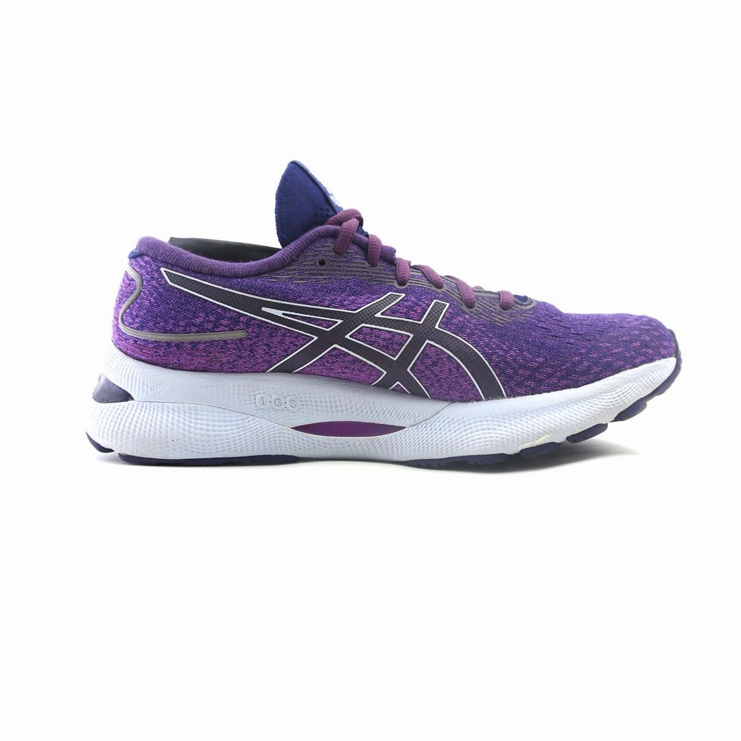 ASICS GEL-NIMBUS 24 sporty Asics footwear images