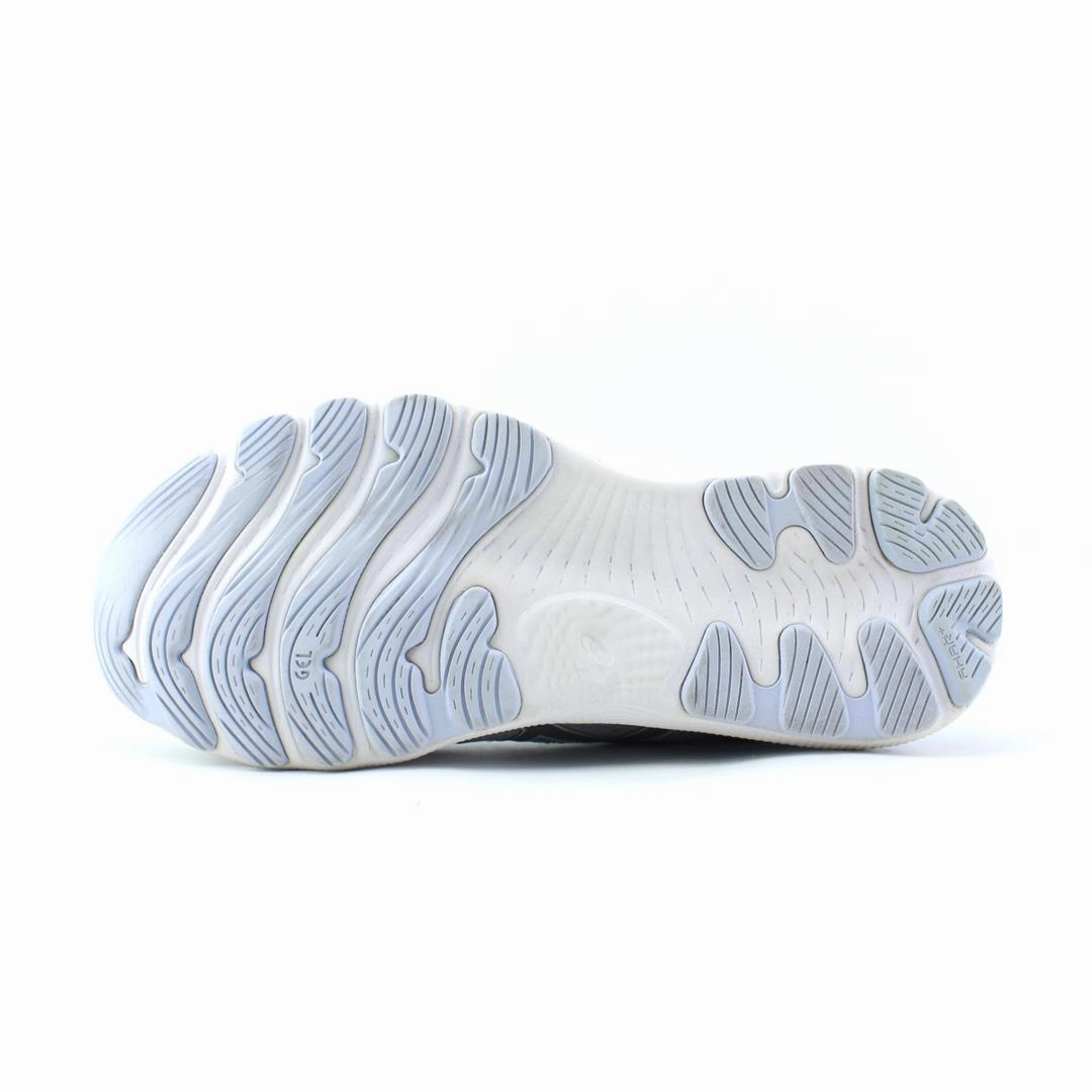 ASICS GEL-NIMBUS 24 sporty Asics footwear images