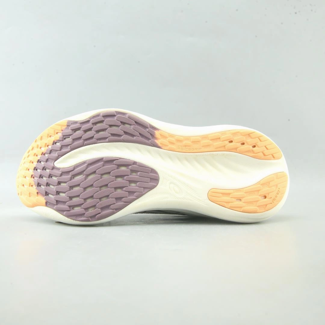 ASICS GEL-NIMBUS 26 performance running shoe photos