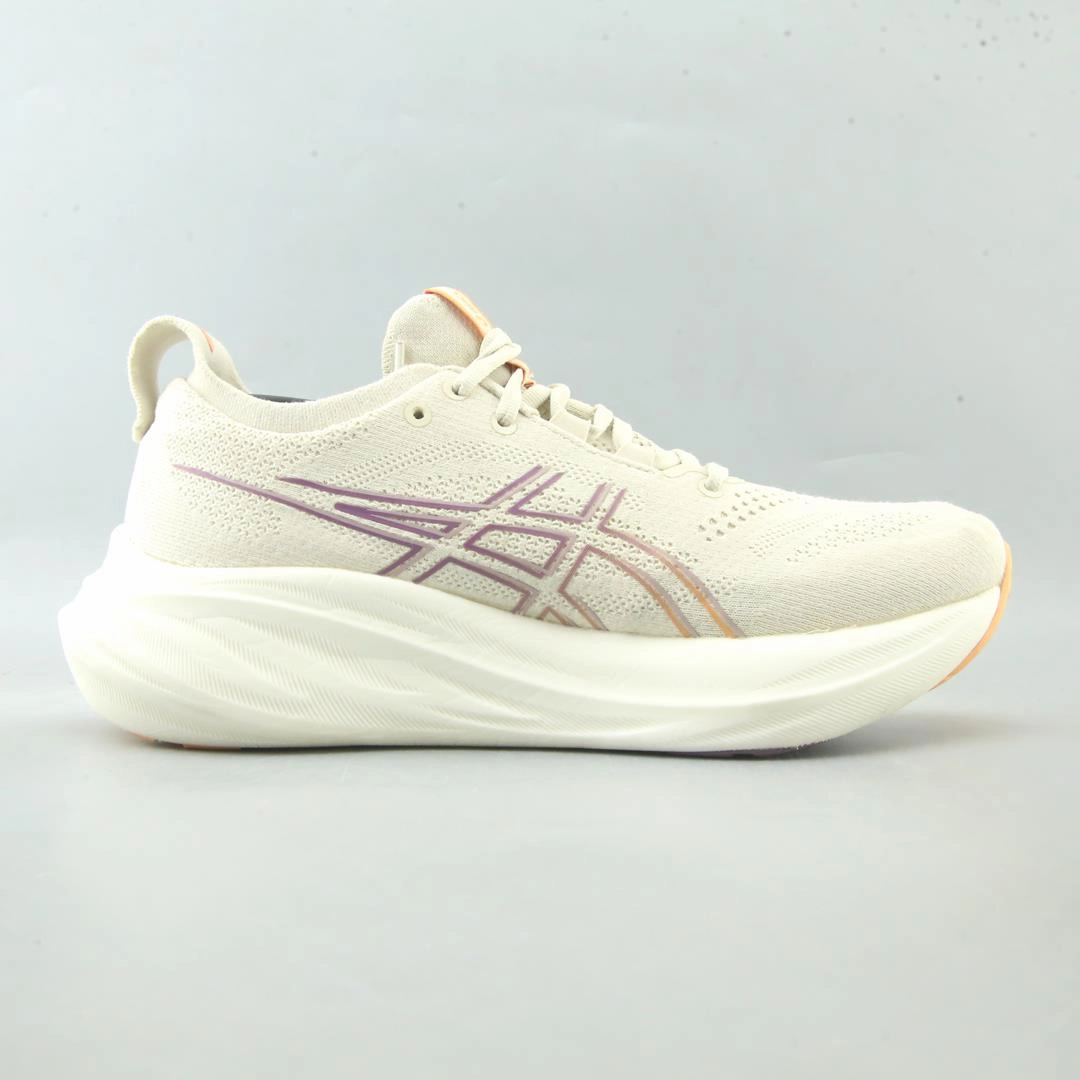 ASICS GEL-NIMBUS 26 performance running shoe photos