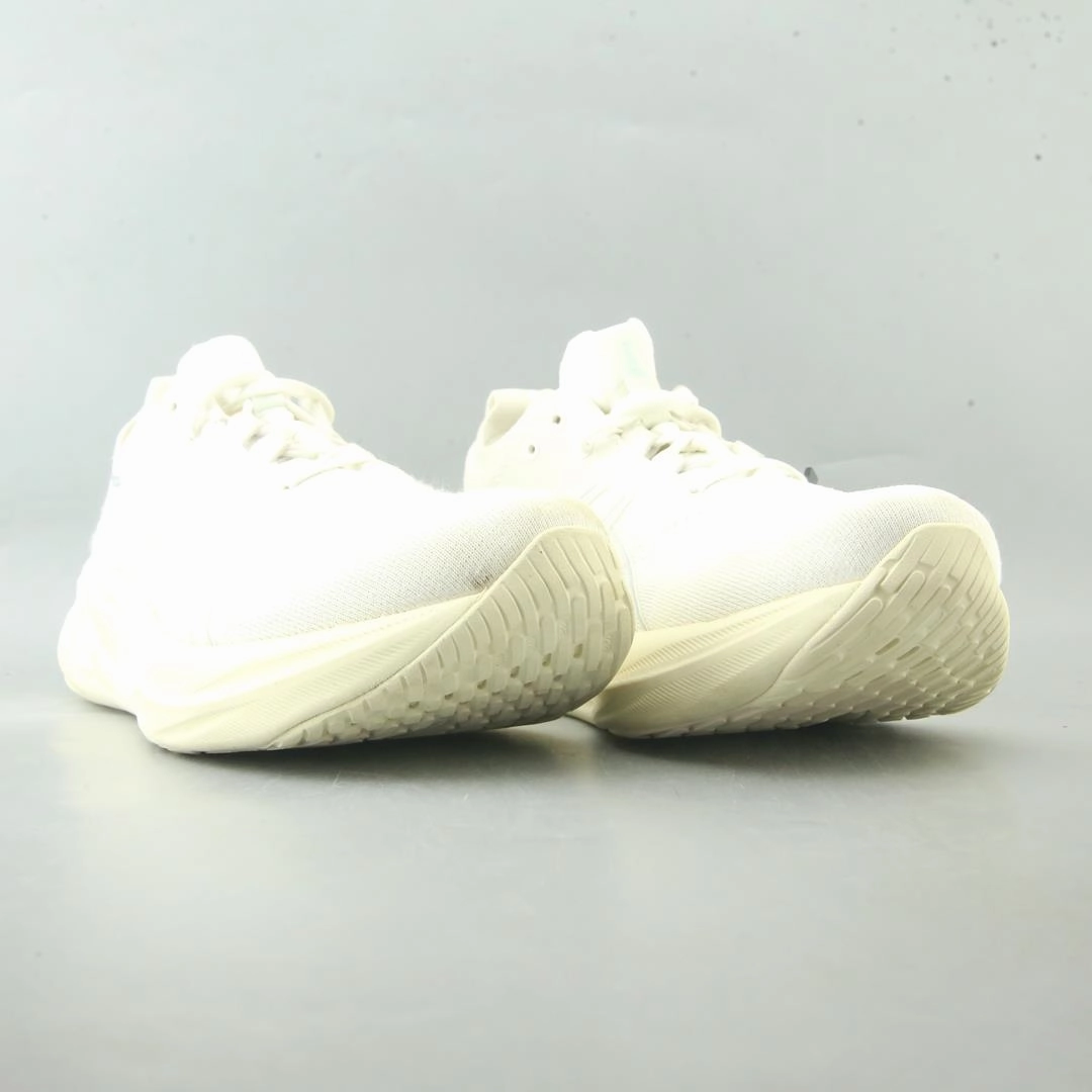 ASICS GEL-NIMBUS 26 trainer shoe design snapshots