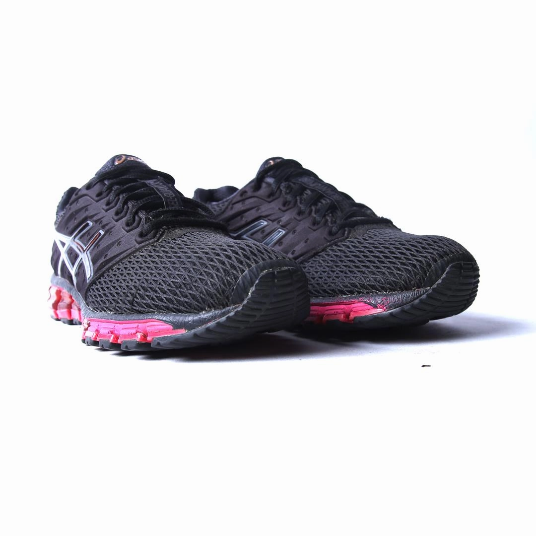 ASICS GEL QUANTUM 180 performance running shoe photos