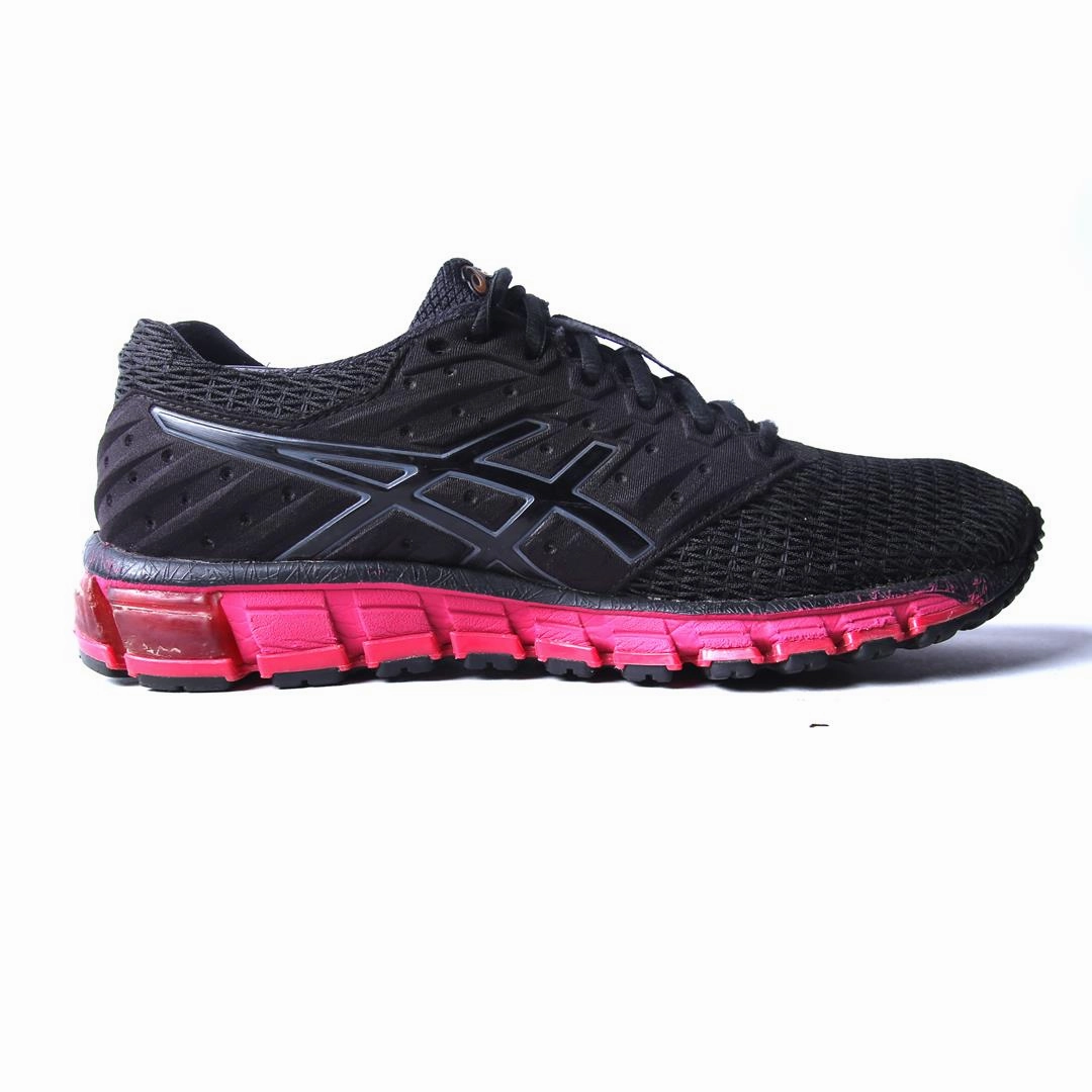 ASICS GEL QUANTUM 180 performance running shoe photos