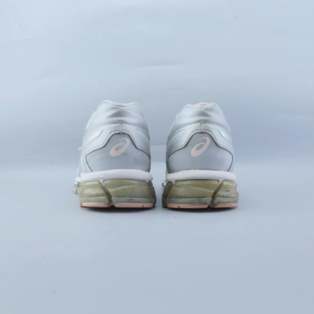 ASICS  GEL-QUANTUM 180 TR performance running shoe photos