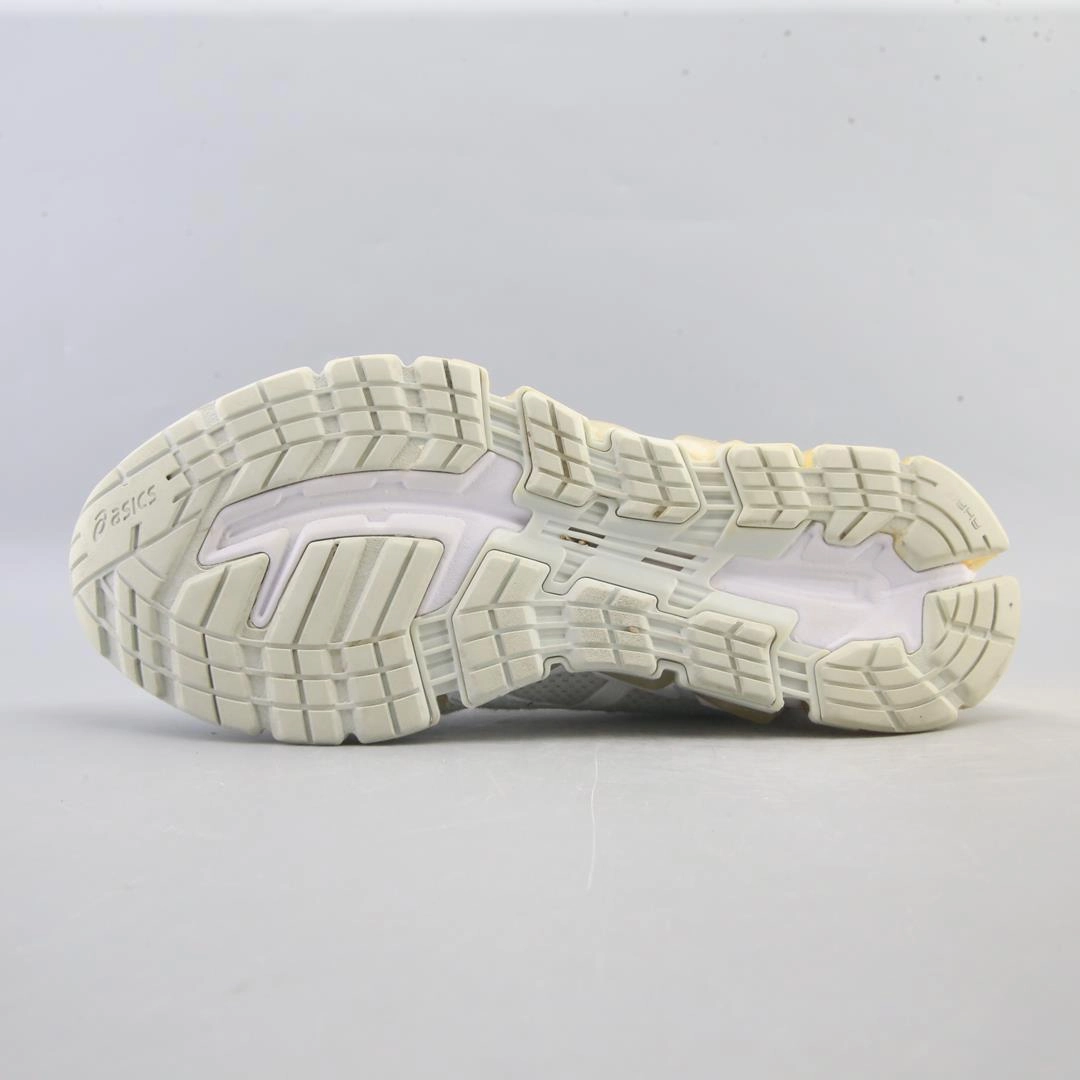 ASICS GEL-QUANTUM 360 5 sporty Asics footwear images