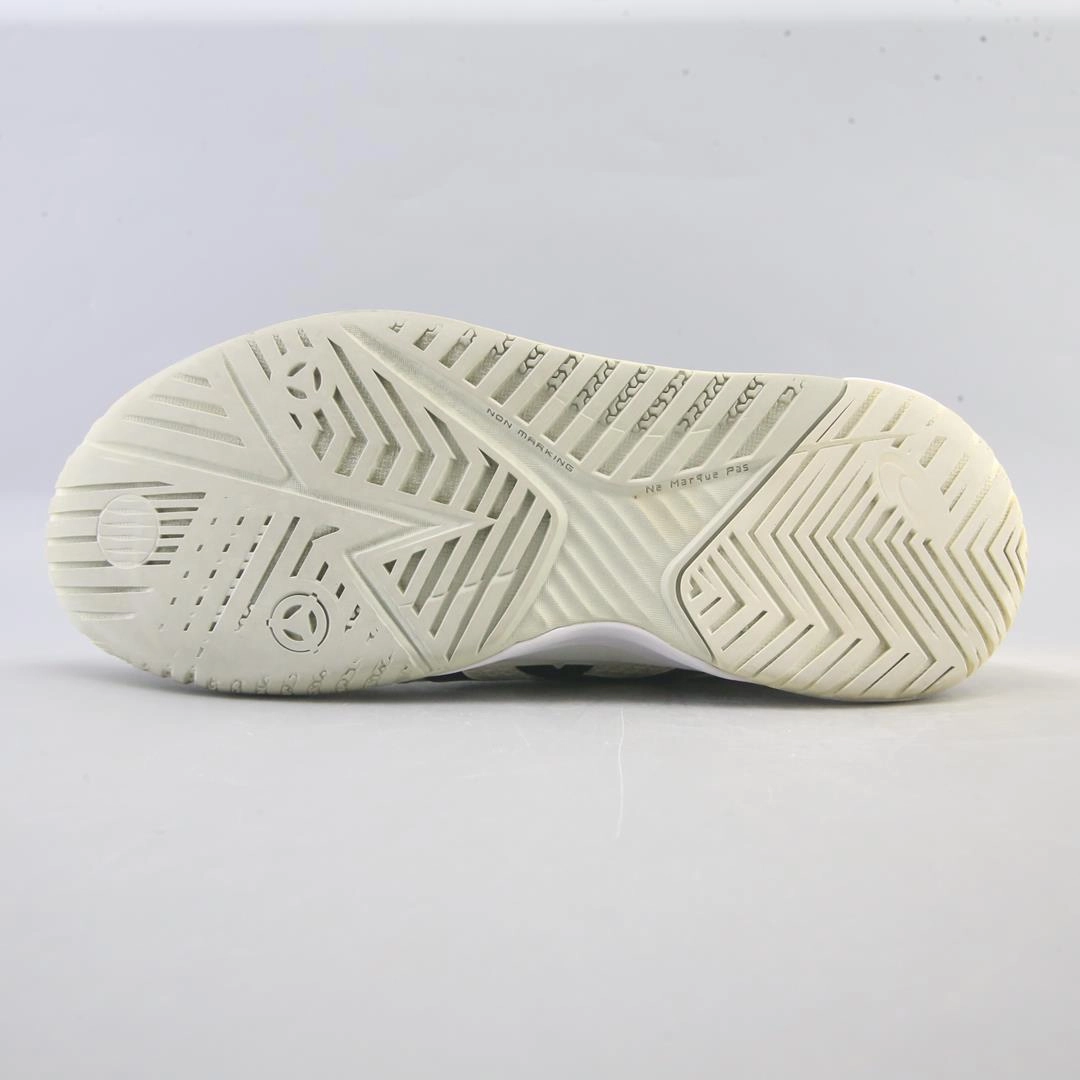 ASICS GEL-RESOLUTION 8 sporty Asics footwear images