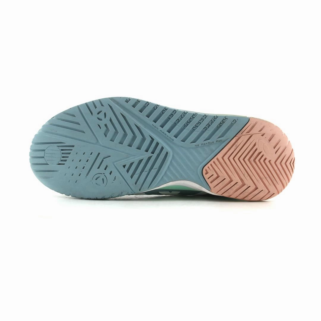 ASICS GEL-RESOLUTION 8 sporty Asics footwear images