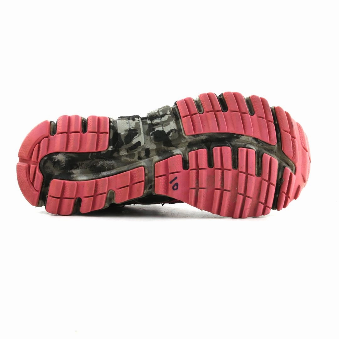 ASICS GEL SCRAM 2 lightweight athletic shoe visuals