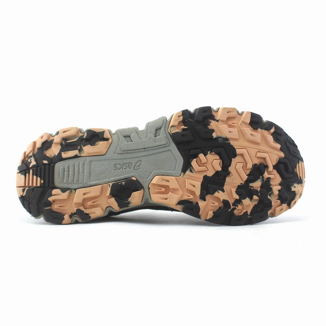 ASICS GEL-SCRAM 4 lightweight athletic shoe visuals
