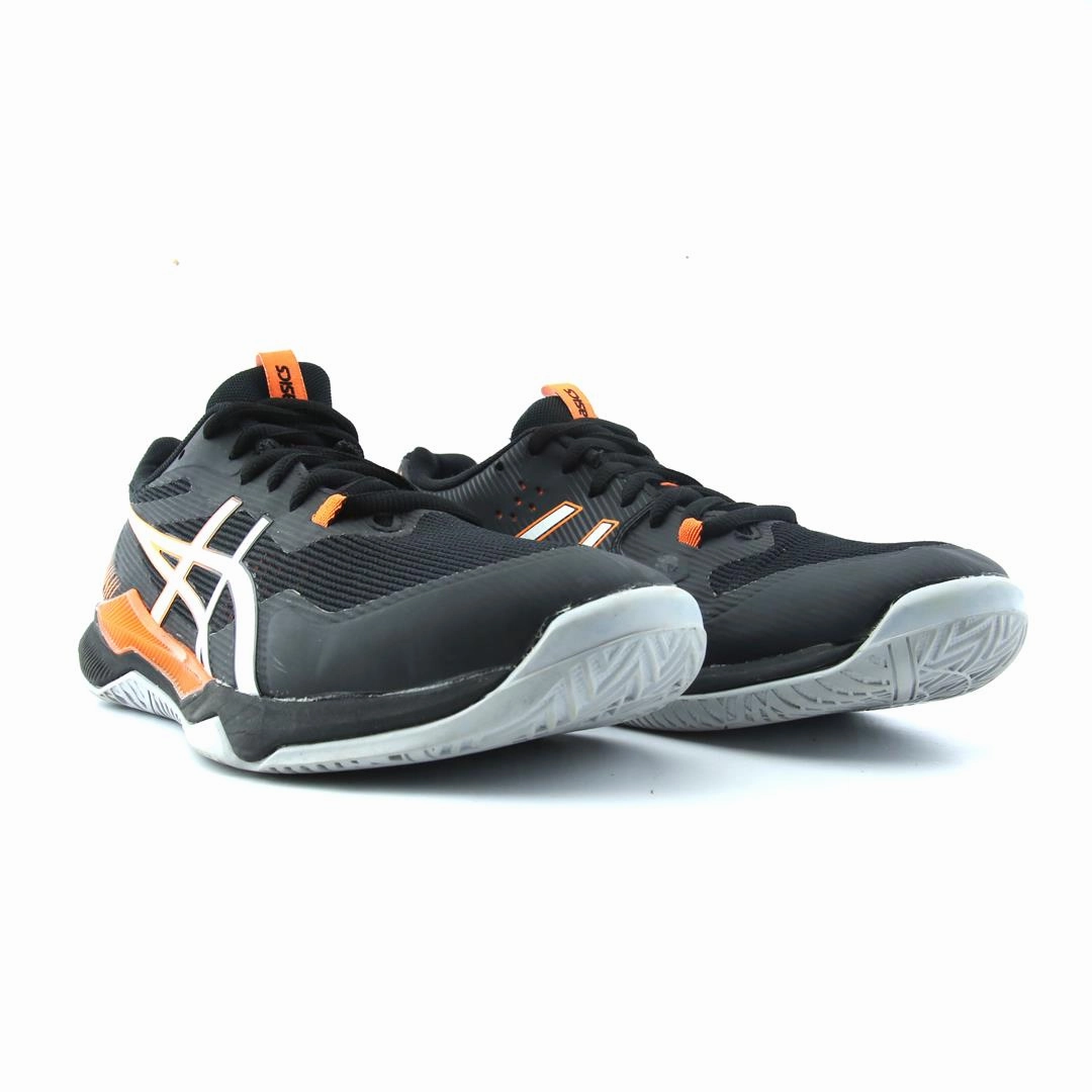 ASICS GEL-TACTIC lightweight athletic shoe visuals