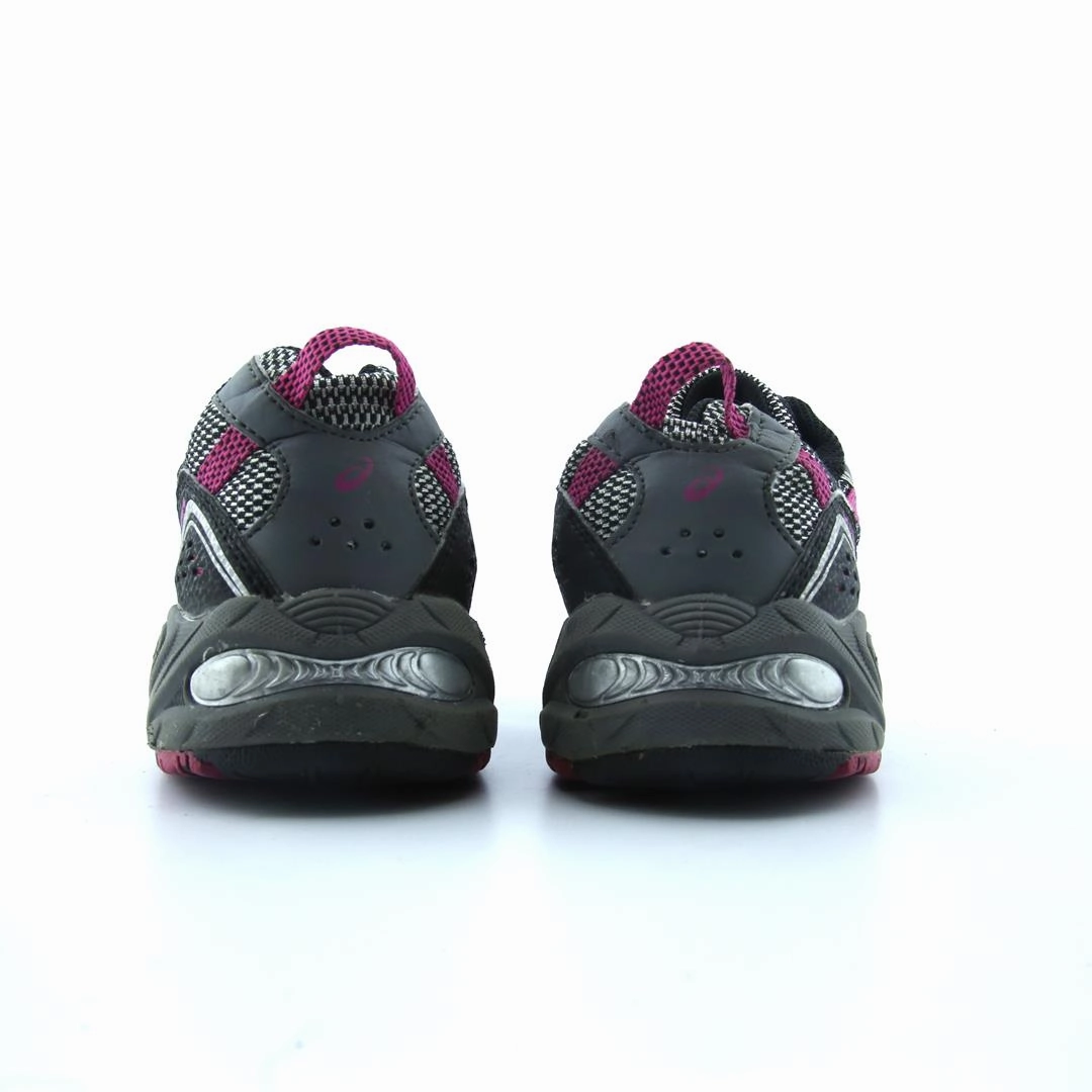ASICS GEL-VENTURE 4 lightweight athletic shoe visuals