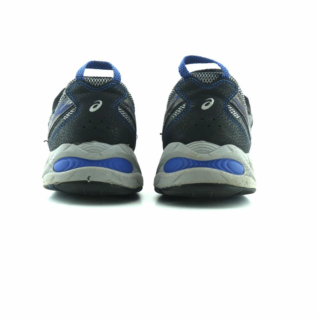 ASICS GEL VENTURE 5 lightweight athletic shoe visuals