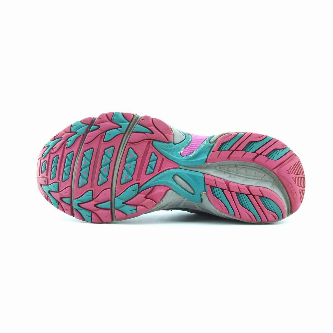 ASICS GEL-VENTURE 5 performance running shoe photos