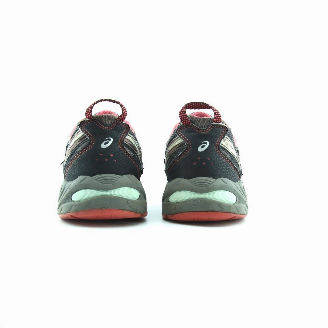 ASICS GEL VENTURE 5 trainer shoe design snapshots