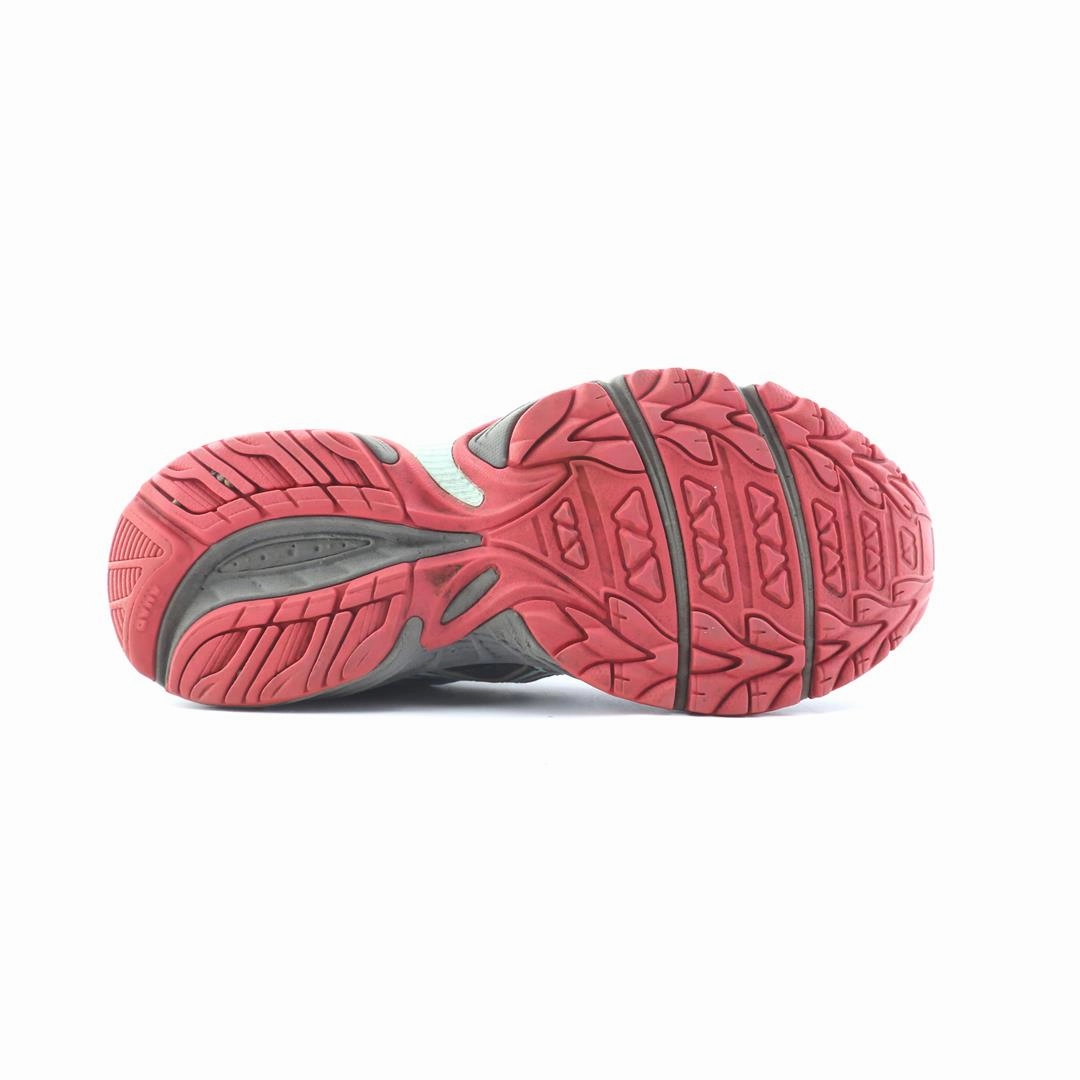 ASICS GEL VENTURE 5 trainer shoe design snapshots