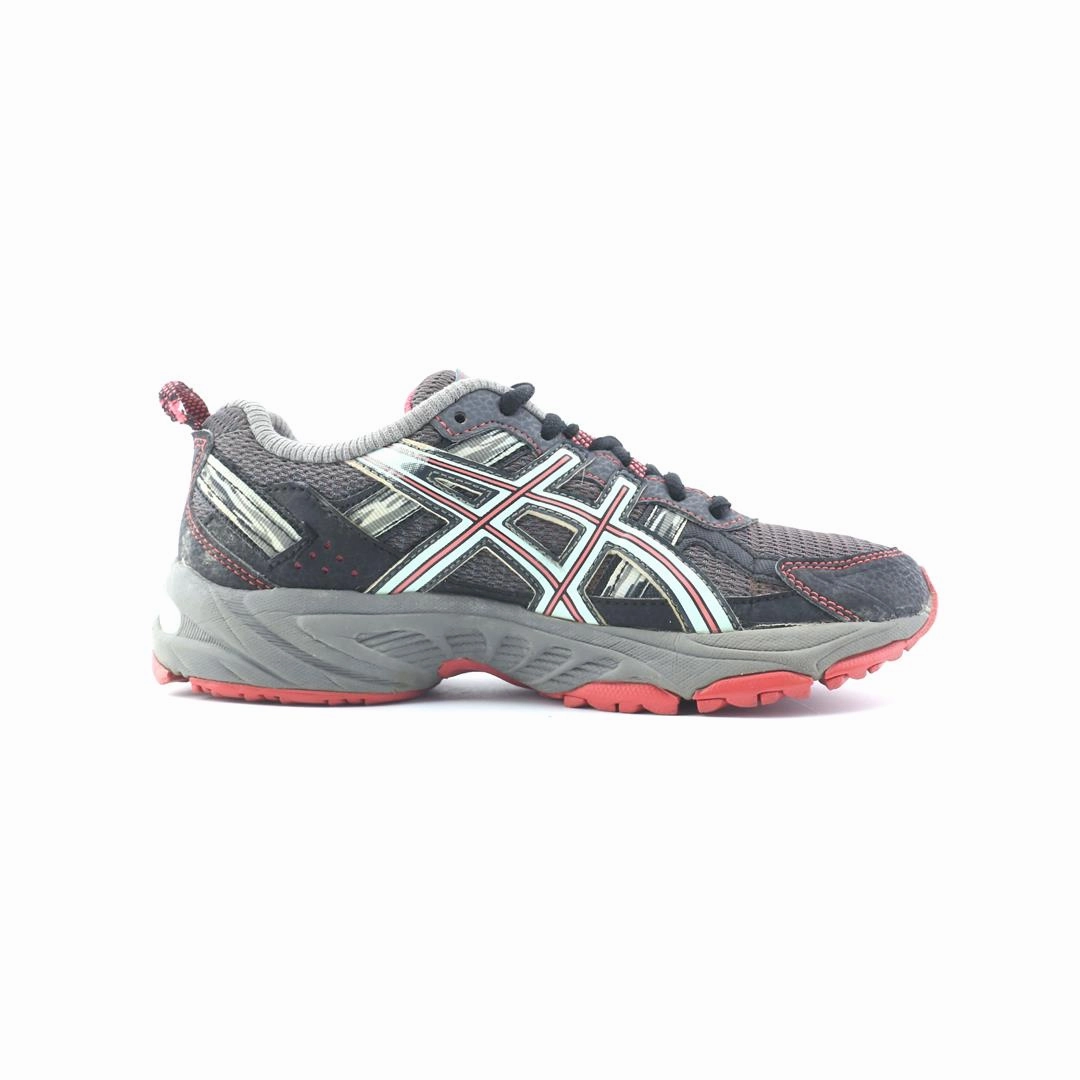 ASICS GEL VENTURE 5 trainer shoe design snapshots