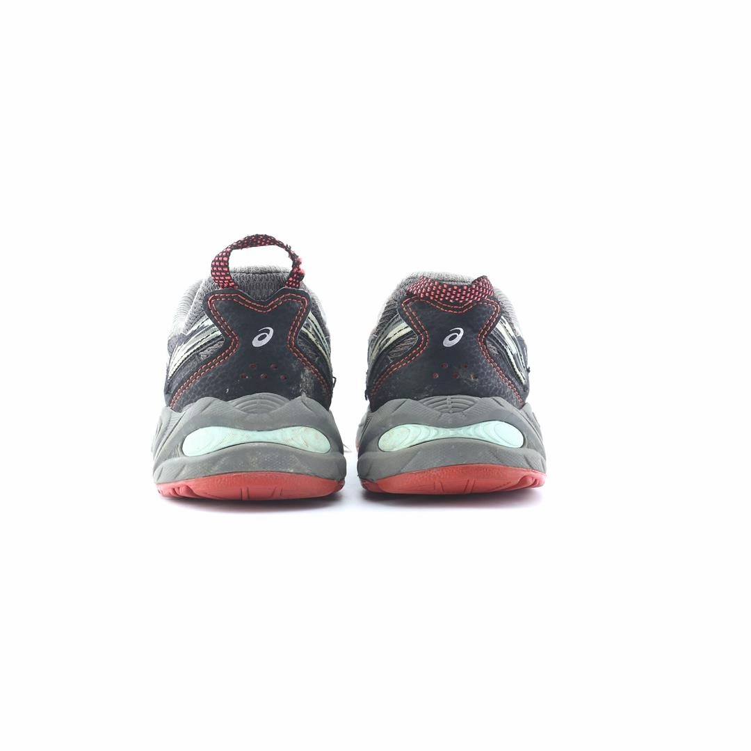 ASICS GEL VENTURE 5 trainer shoe design snapshots