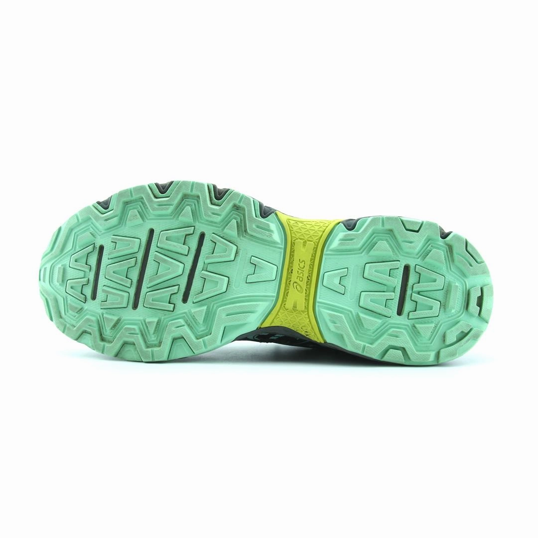 ASICS GEL VENTURE 6 performance running shoe photos