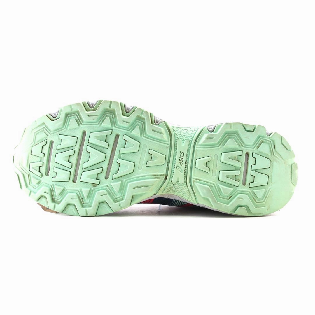ASICS GEL-VENTURE 8 sporty Asics footwear images