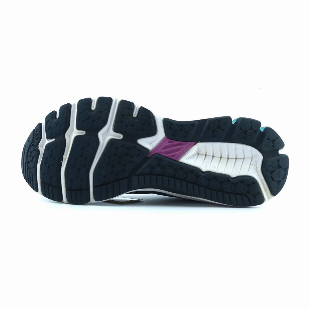 ASICS GT 1000 10 lightweight athletic shoe visuals
