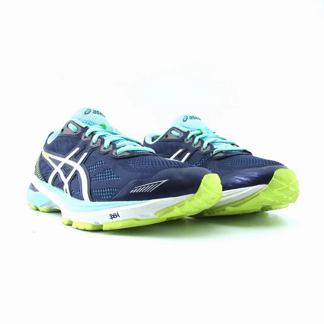 ASICS GT-1000 5 lightweight athletic shoe visuals