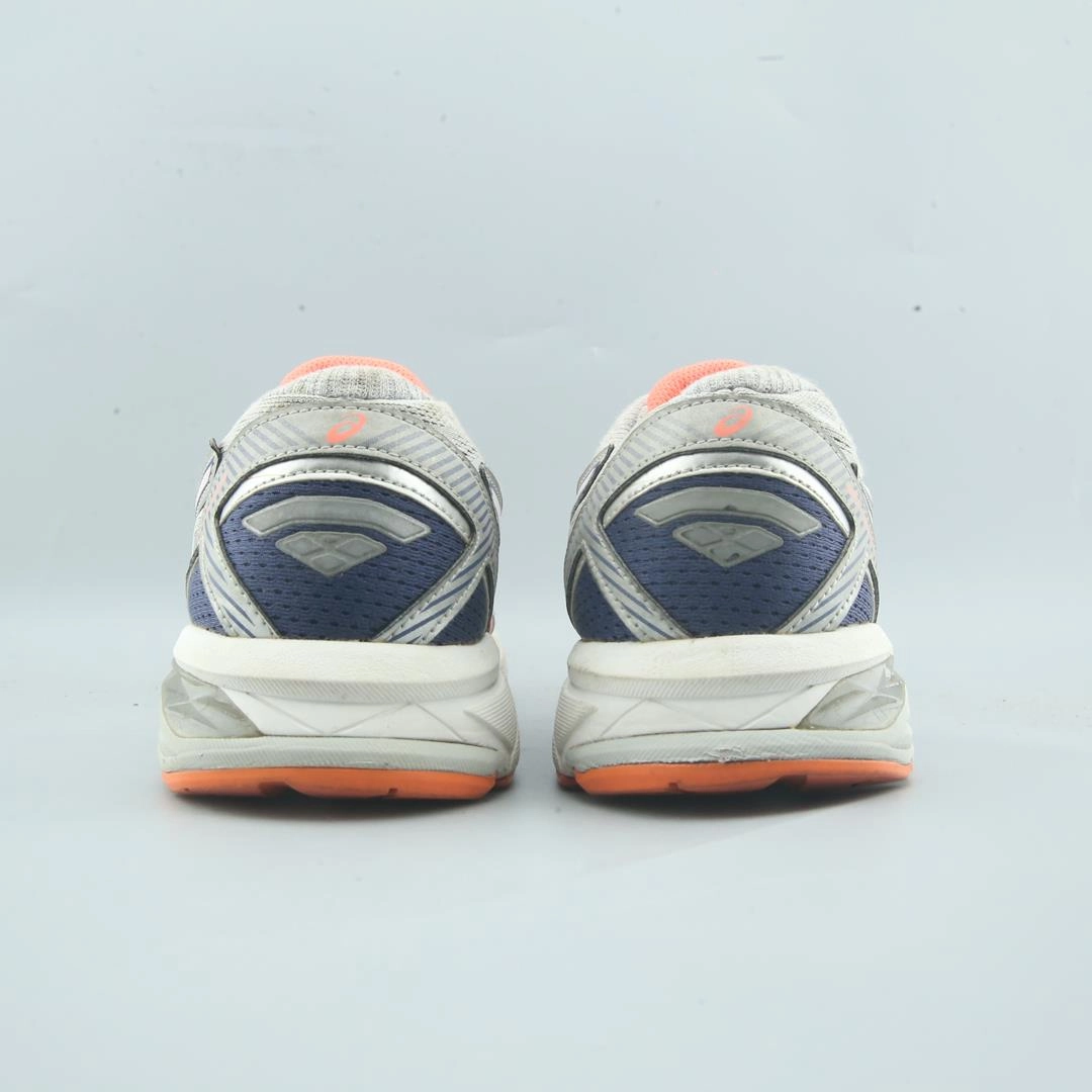 ASICS GT-1000 5 trainer shoe design snapshots