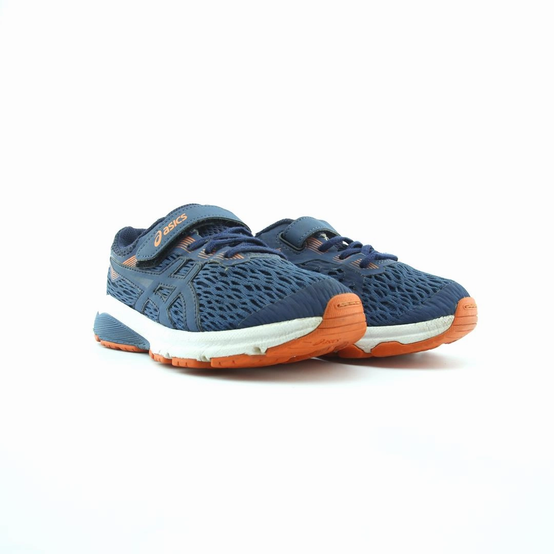 ASICS GT-1000 7 trainer shoe design snapshots