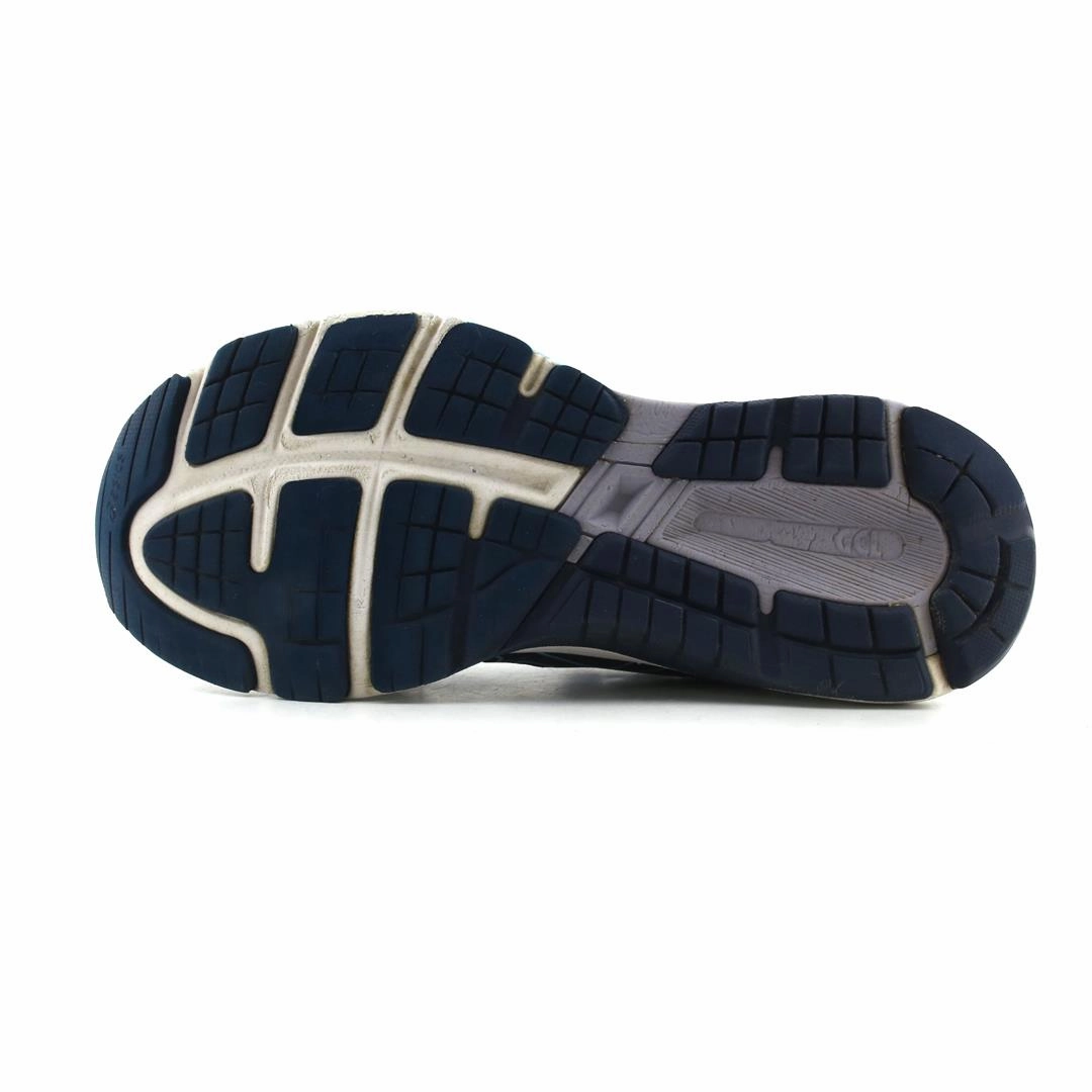 ASICS GT-1000 8 sporty Asics footwear images