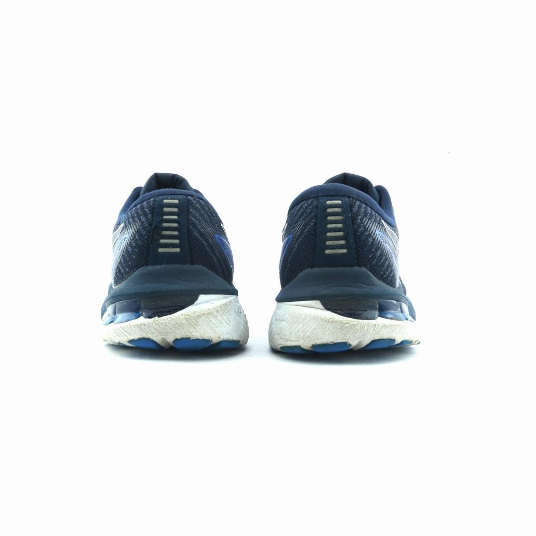 ASICS GT-2000 10 lightweight athletic shoe visuals