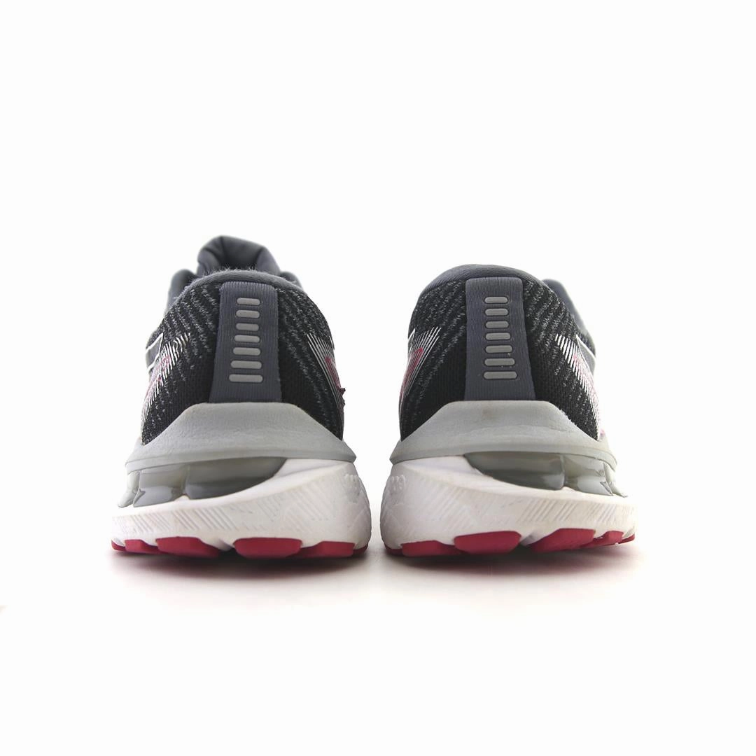 ASICS GT 2000 10 lightweight athletic shoe visuals