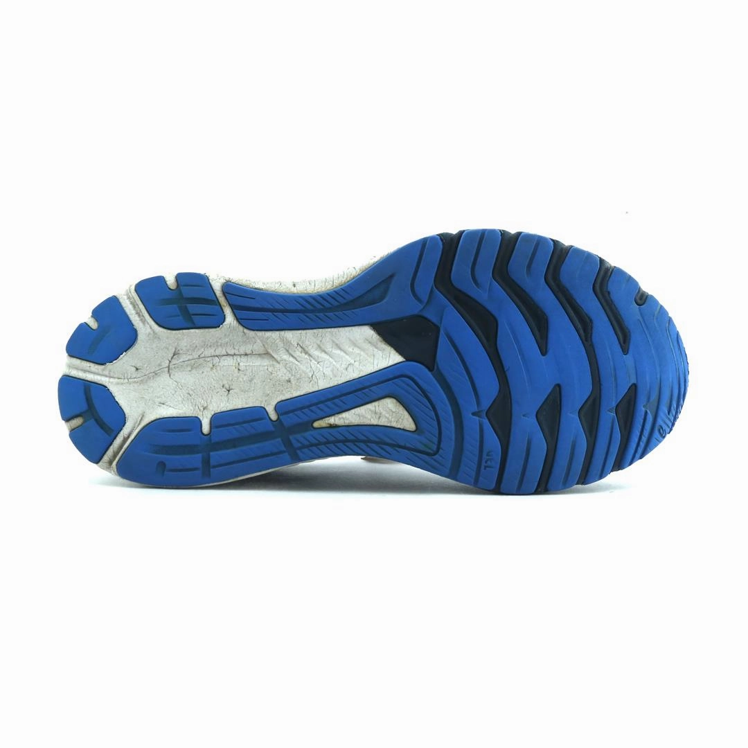 ASICS GT-2000 10 lightweight athletic shoe visuals