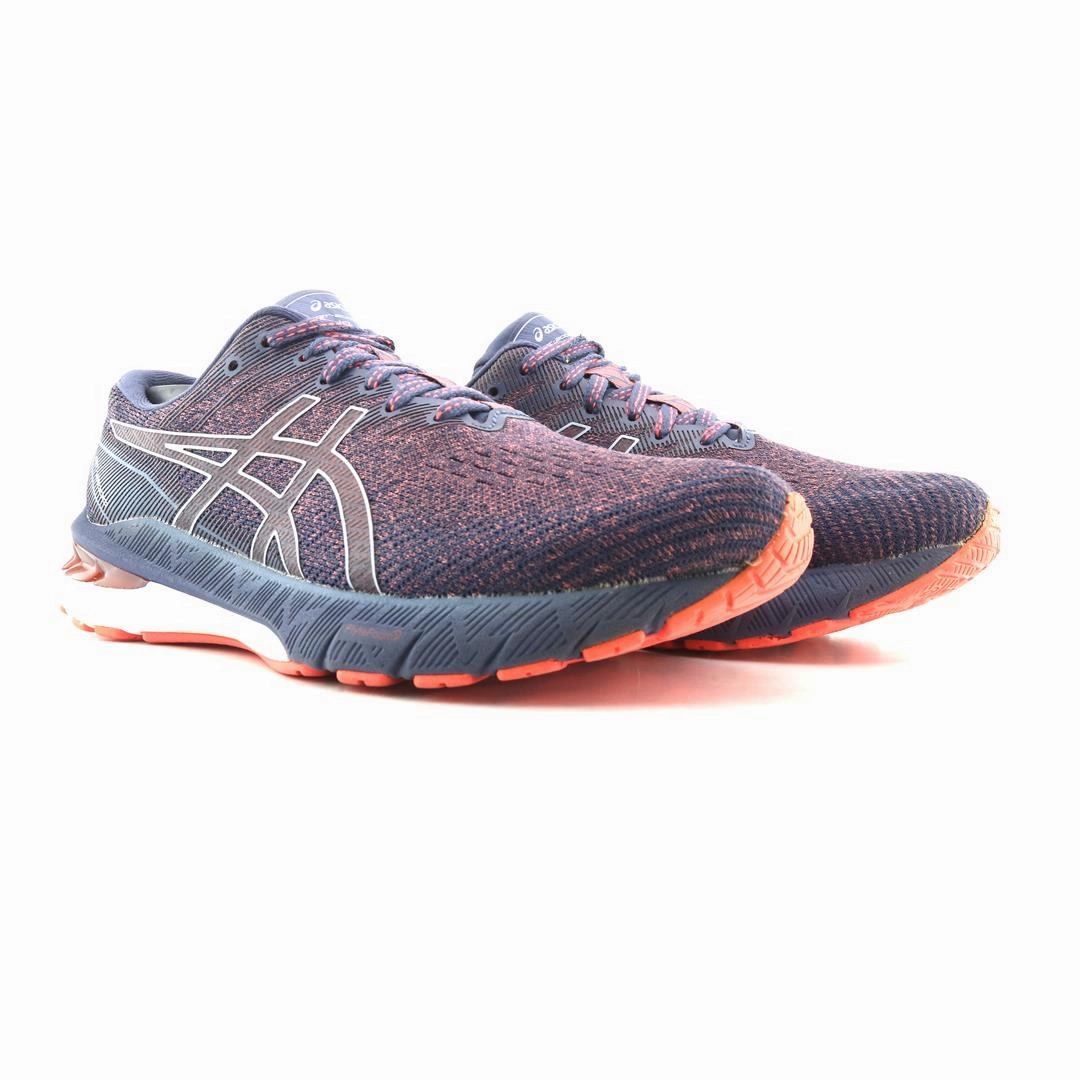 ASICS GT-2000 10 lightweight athletic shoe visuals