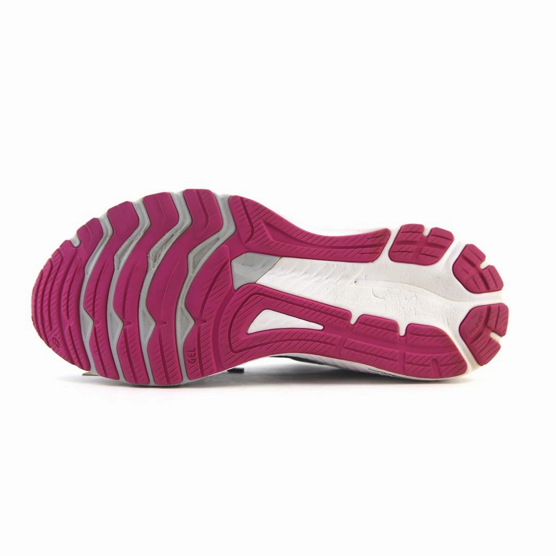 ASICS GT 2000 10 lightweight athletic shoe visuals