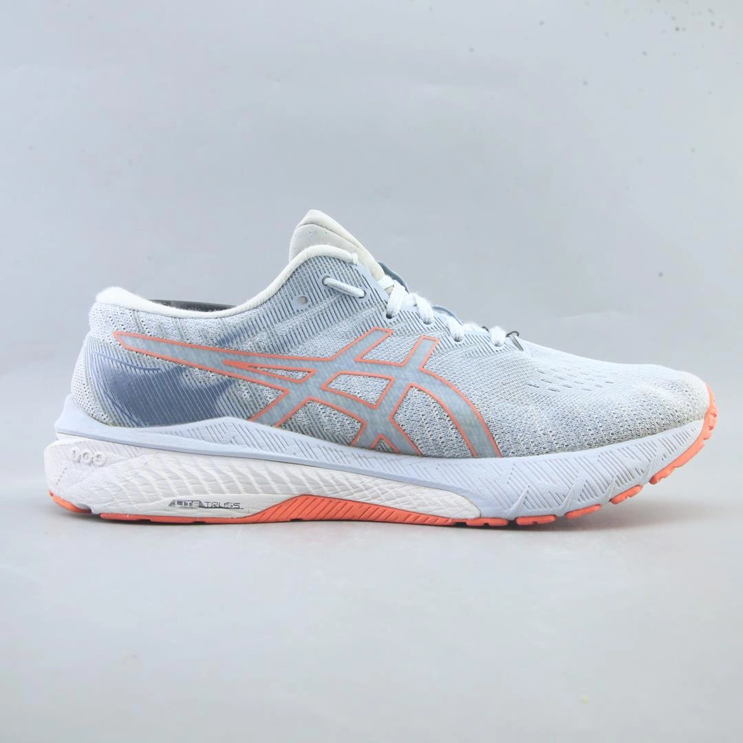 ASICS GT-2000 10 lightweight athletic shoe visuals