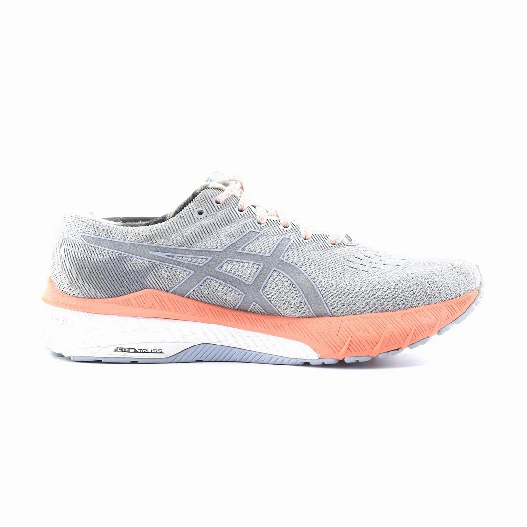 ASICS GT-2000 10 sporty Asics footwear images
