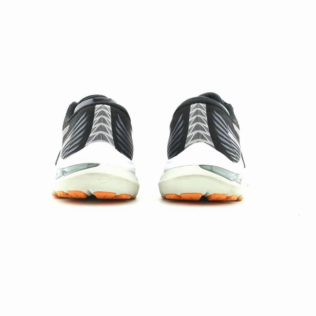 ASICS GT-2000 11 lightweight athletic shoe visuals