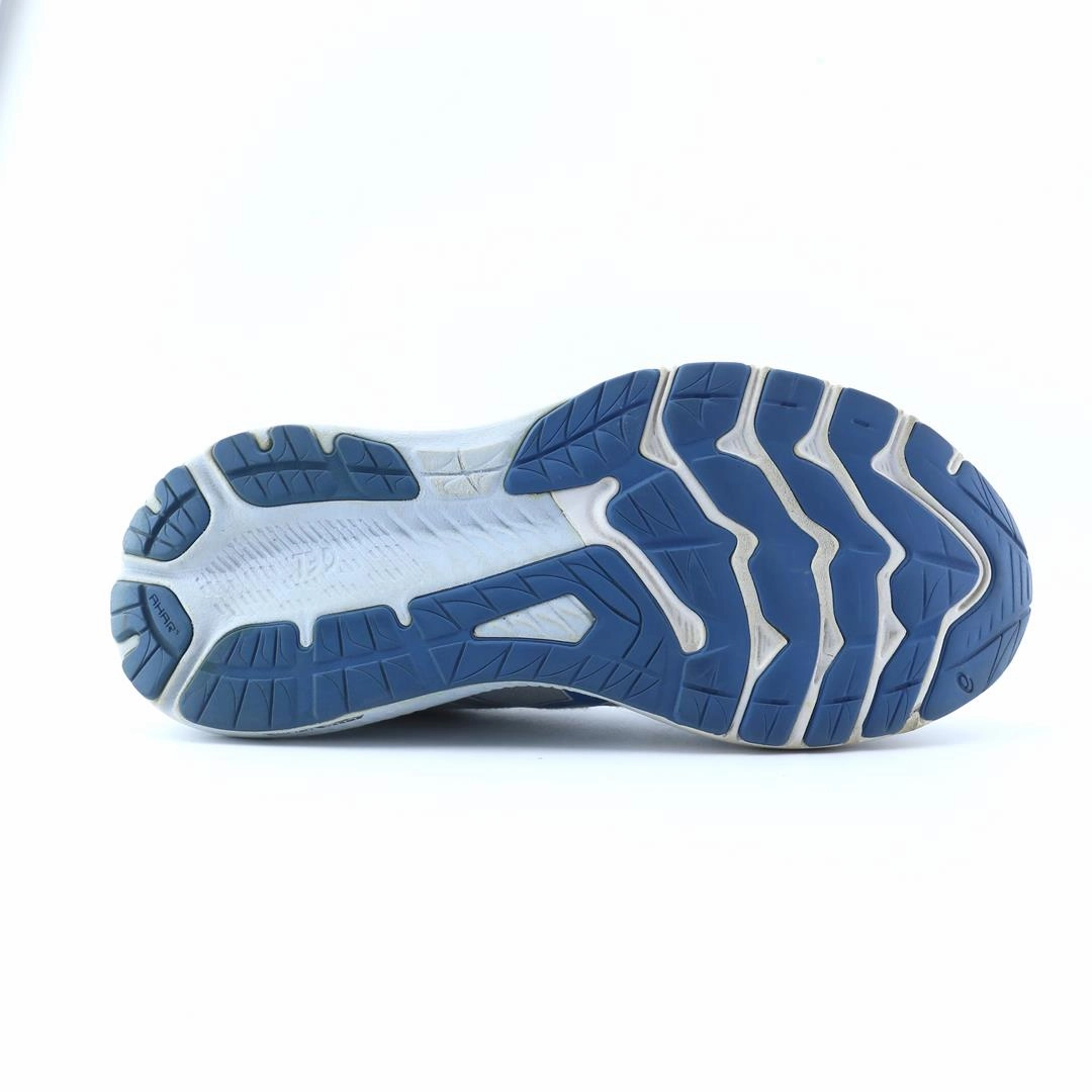ASICS GT-2000 11 performance running shoe photos