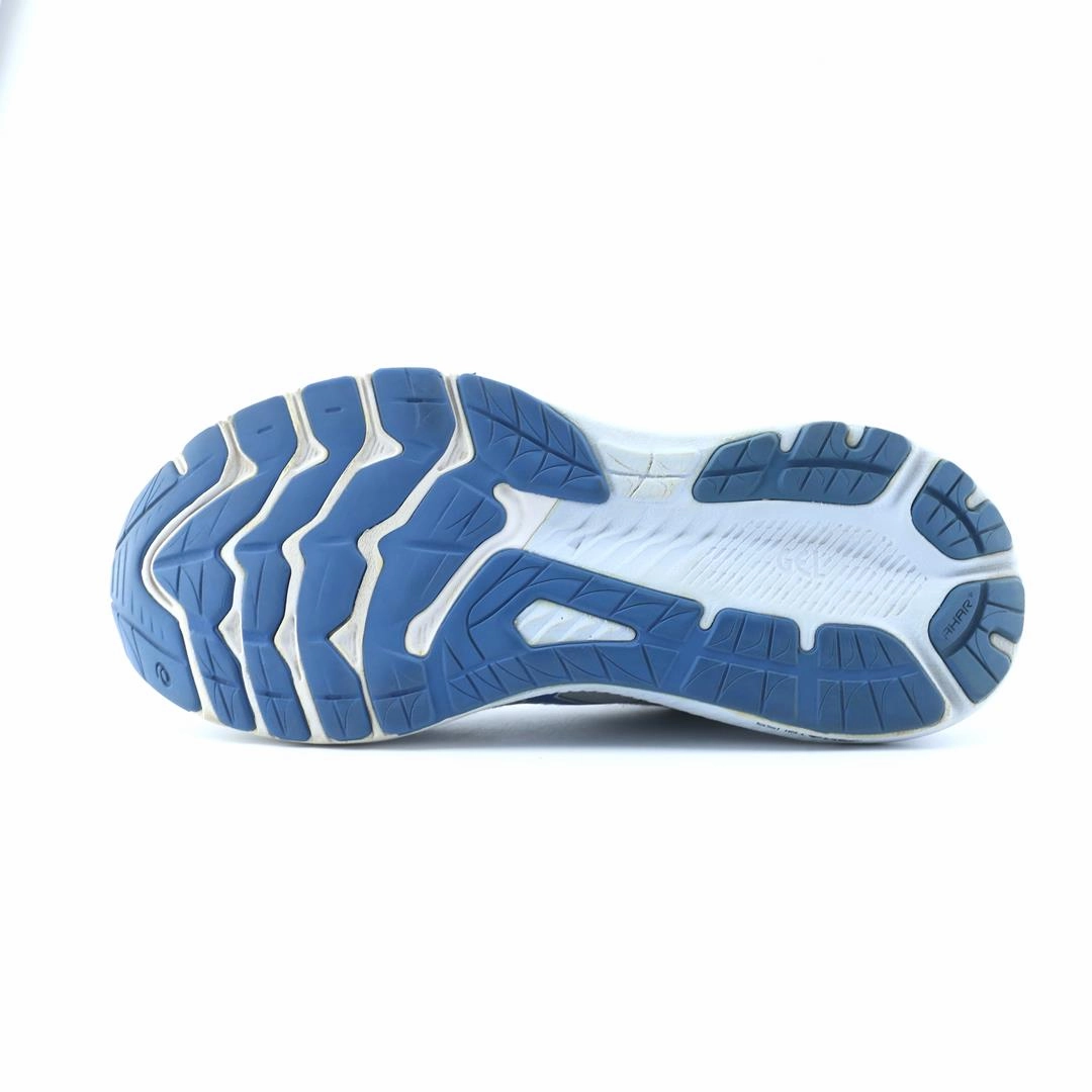 ASICS GT-2000 11 performance running shoe photos